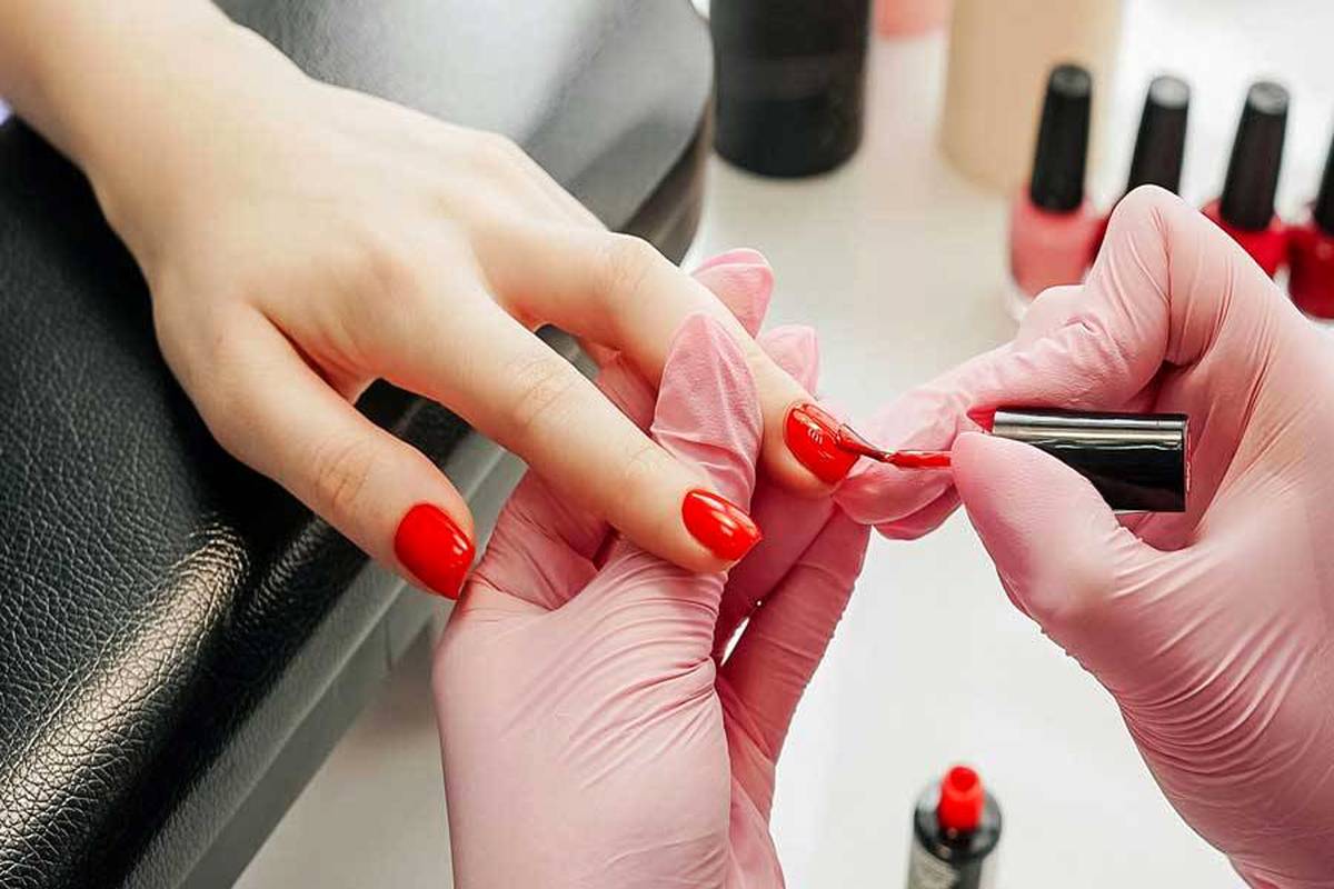 این لاک‌ها و ژل‌های ناخن را نخرید
