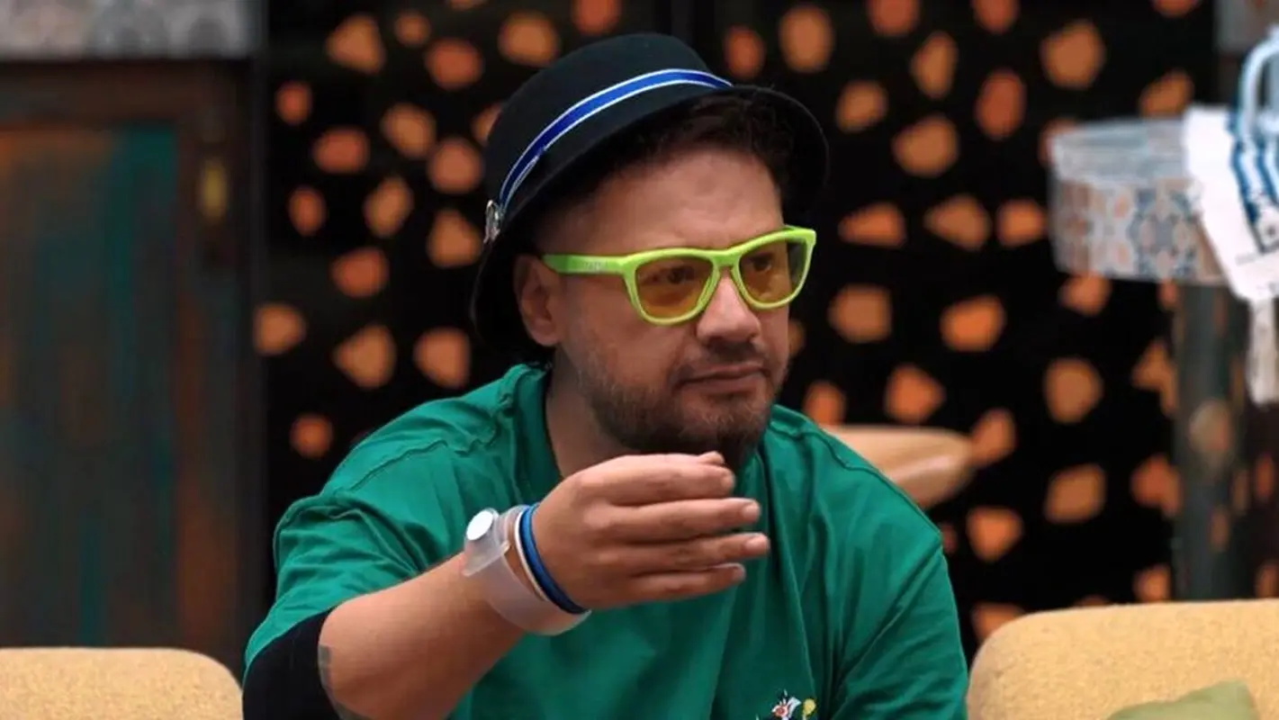 عمرا اگر باورکنید علی صادقی مادر بهاره رهنما شد !! + فیلمی که دنیا را شوکه کرد