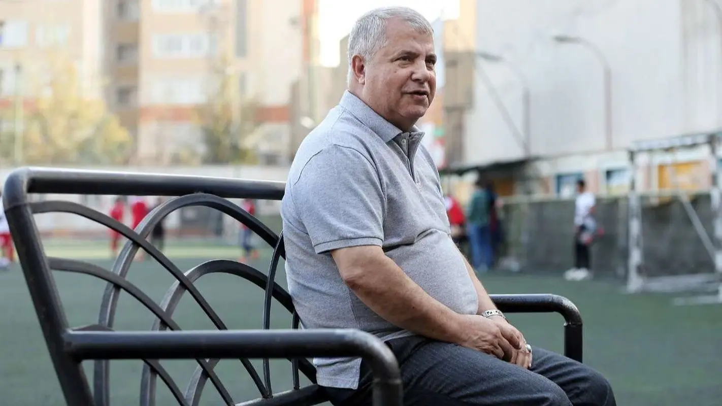 پس گردنی علی پروین باعث شد فوتبالیست معروف مواد را کنار بگذارد!