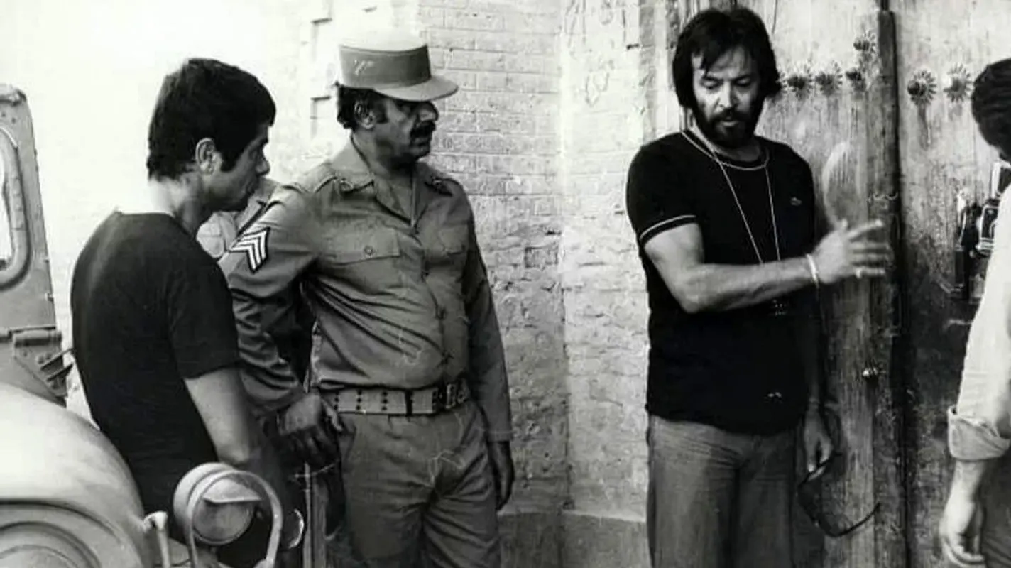 عکس نوستالژی بهروز وثوقی و ایرج قادری؛ پشت صحنه فیلم مشهور بت 49 سال پیش