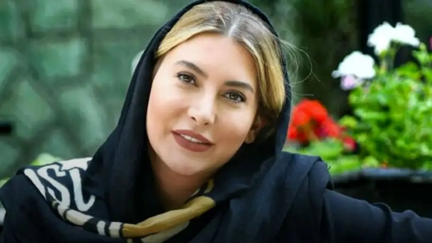 عکس‌های خانوادگی و بارداری خاص فریبا نادری همراه با خانم‌های مشهور بازیگر