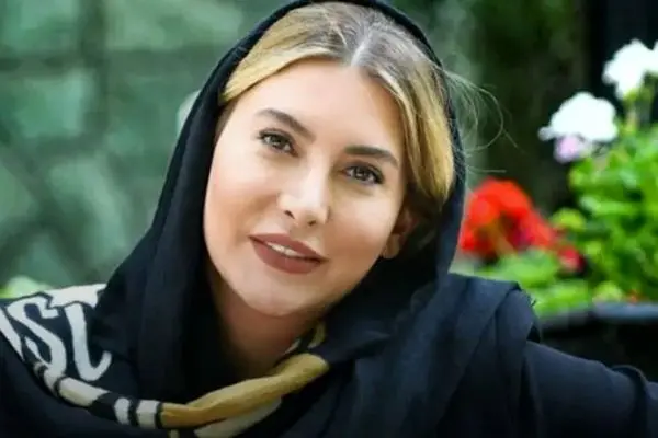 عکس‌های خانوادگی و بارداری خاص فریبا نادری همراه با خانم‌های مشهور بازیگر