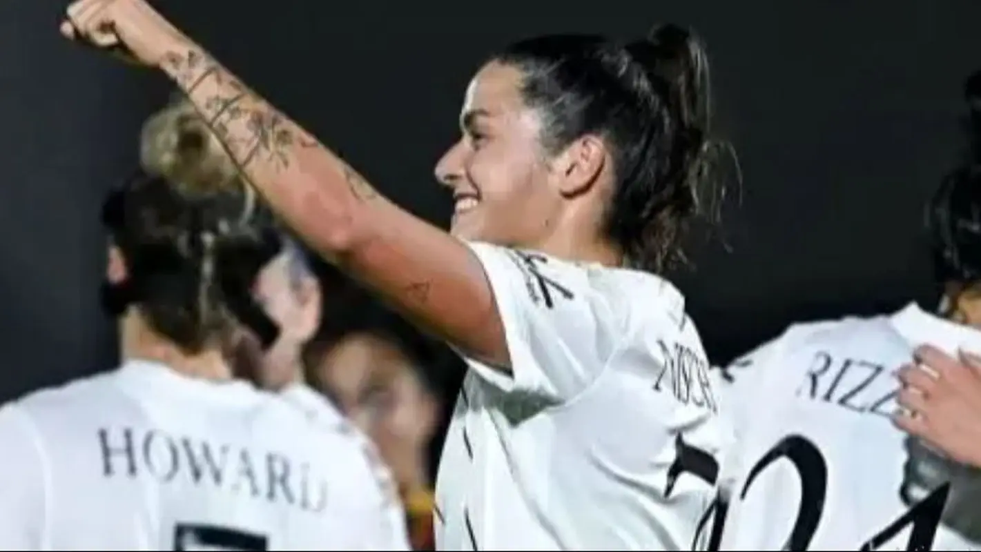 خانم گل سری آ: چطور یک حسابدار حرفه‌ای فوتبالیست شد؟