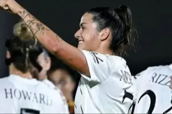 خانم گل سری آ: چطور یک حسابدار حرفه‌ای فوتبالیست شد؟