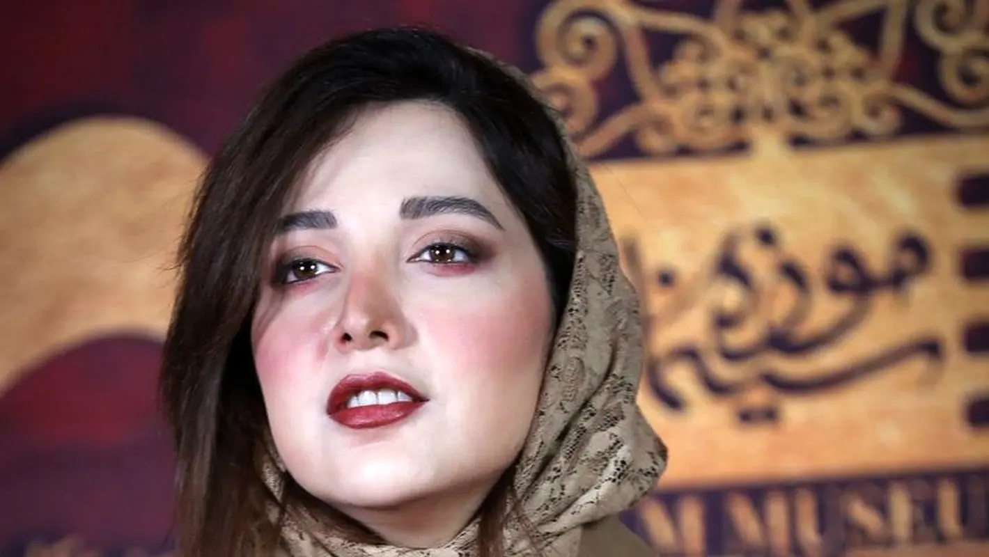 تصویری دلخراش از روشنک گرامی با چشمان خیس و غمگین! 