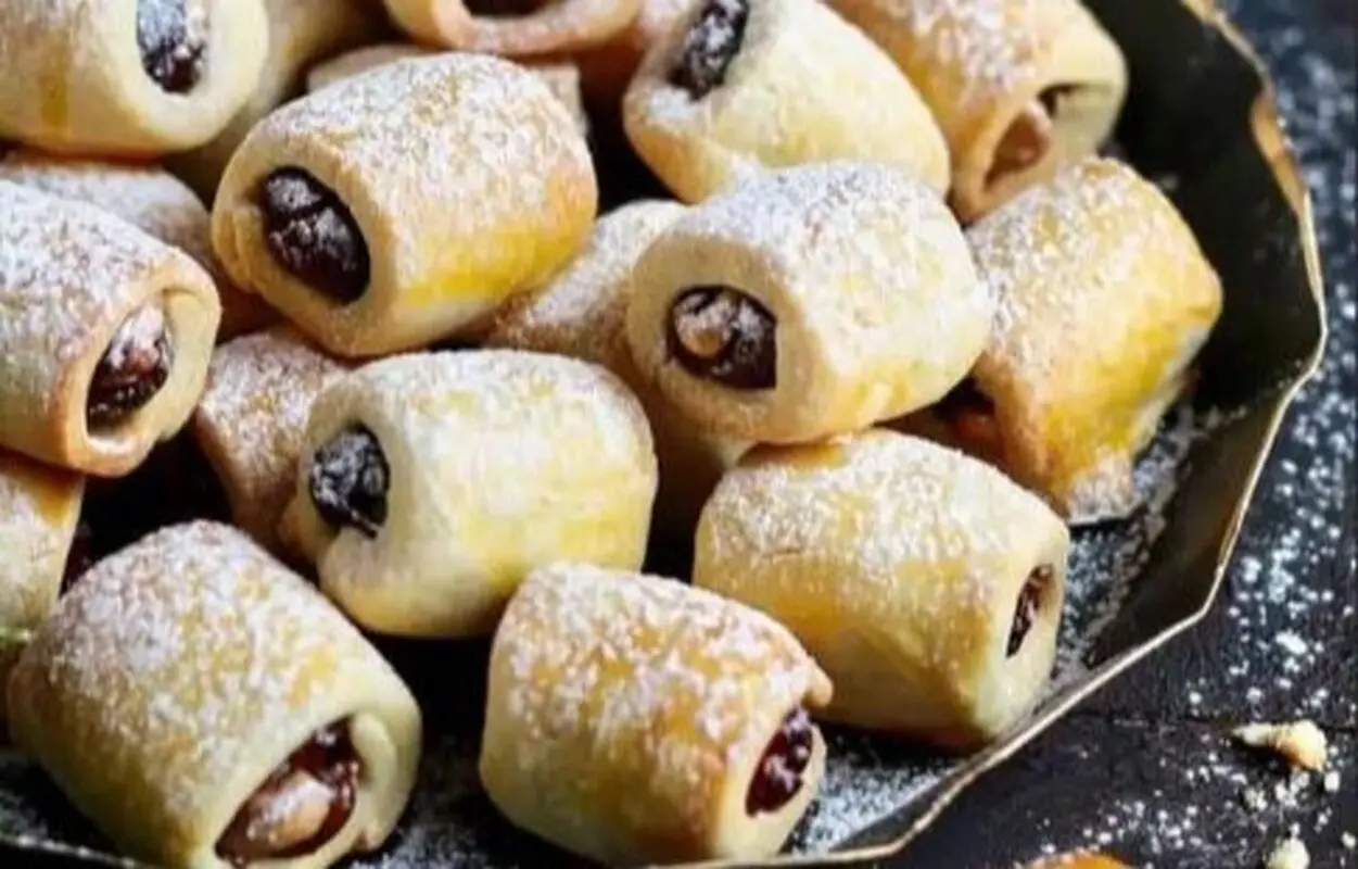 طرز تهیه شیرینی خرمایی مخصوص ماه رمضان + فیلم