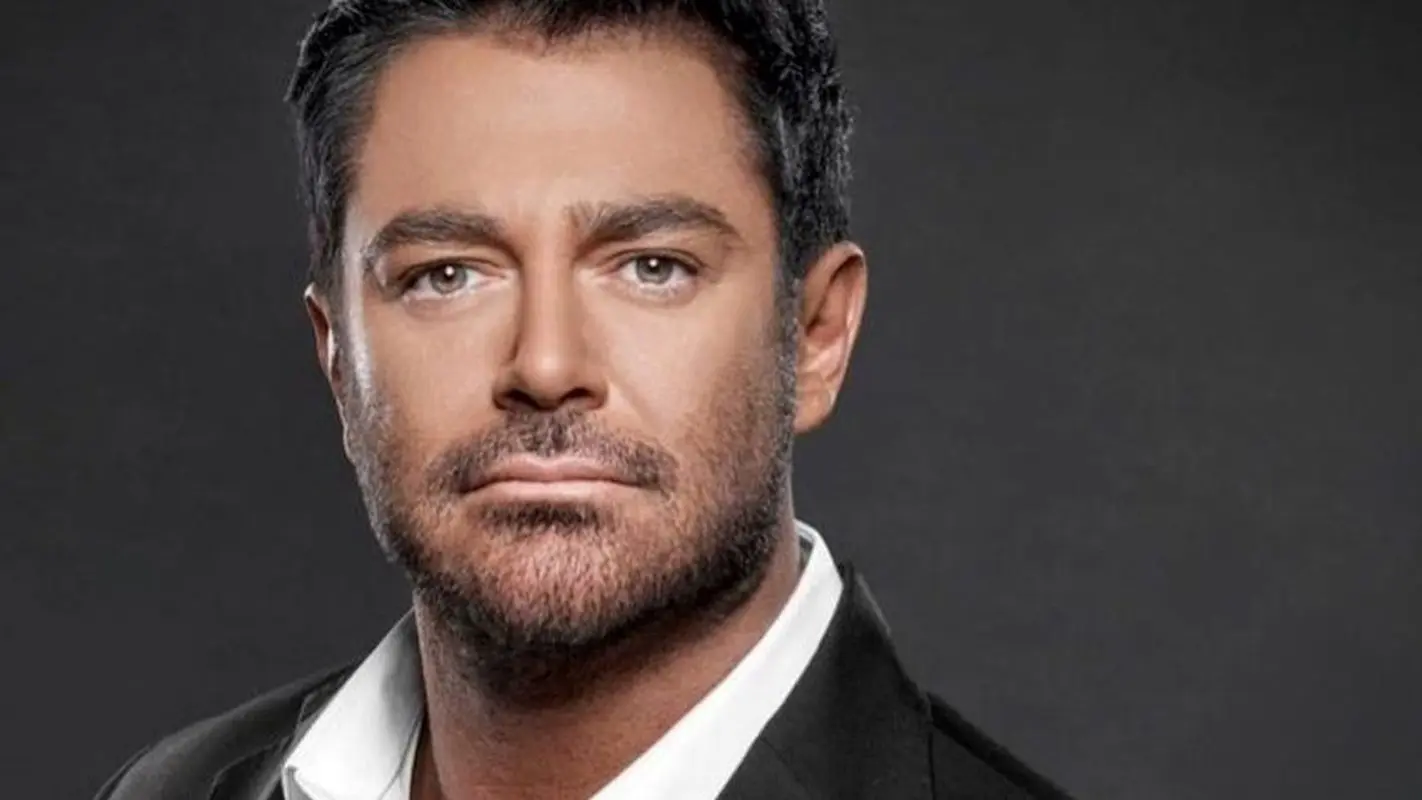 محمدرضا گلزار در کافه معروف؛ تصویری که تاکنون ندیده‌اید + عکس