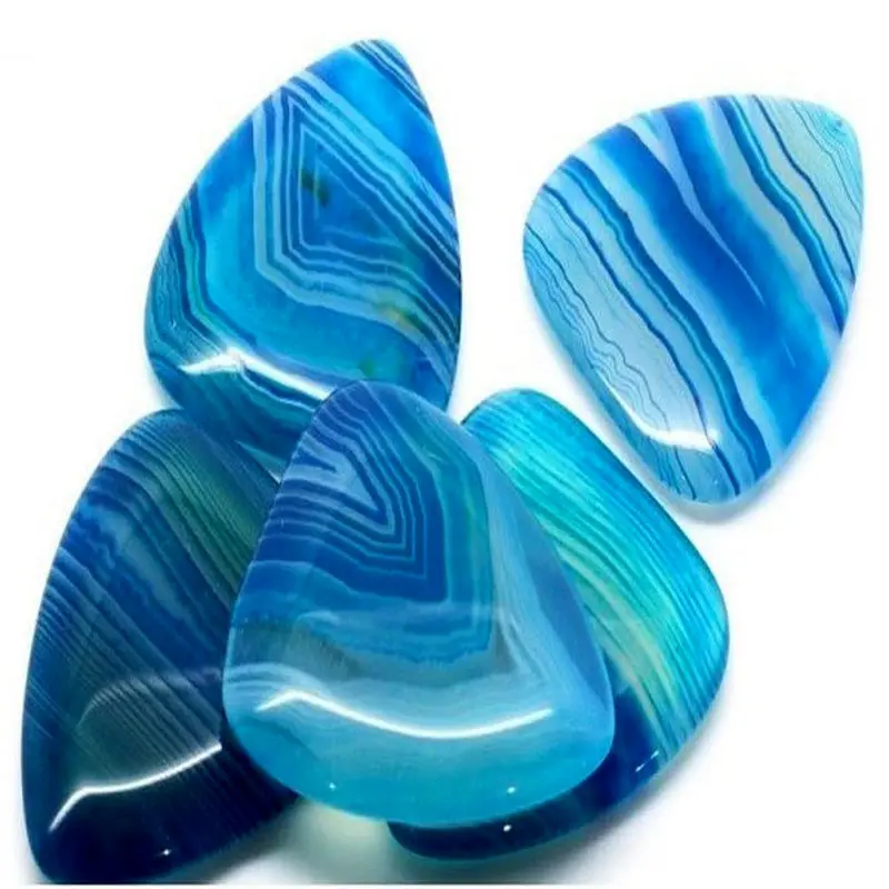 از خواص جسمی و فکری عقیق آبی چه می‌دانید؟