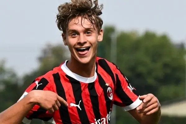 زلاتان را دیدید؟ حالا پسرش هم آمد! (عکس)