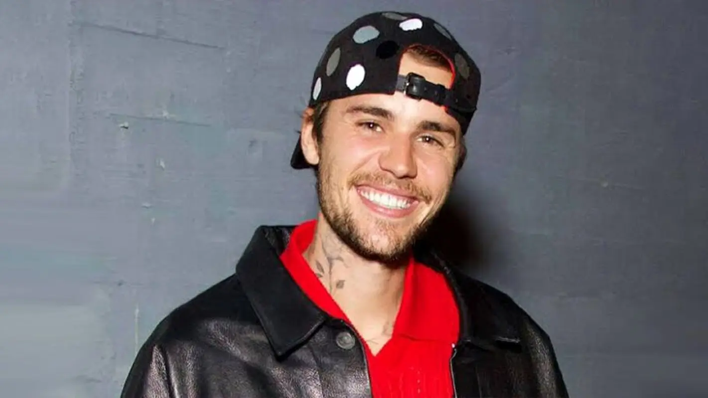 جاستین بیبر، یک پدر بی قاعده! / استایل ها چگونه با او تغییر کردند؟ (تصاویر)