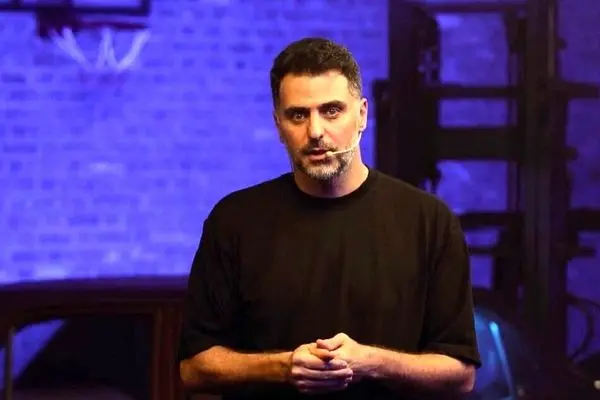 ممنوع‌الکار شدن علی ضیا؛ تهیه‌کننده برنامه گنگ به دردسر افتاد!