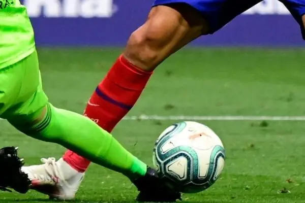 انحطاط اخلاقی آقای فوتبالیست! / قهقرای همه جانبه یعنی این