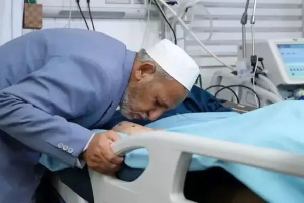 فریاد دل شکسته پدر صابر: زندگی پسرم به دعاهای شما وابسته است