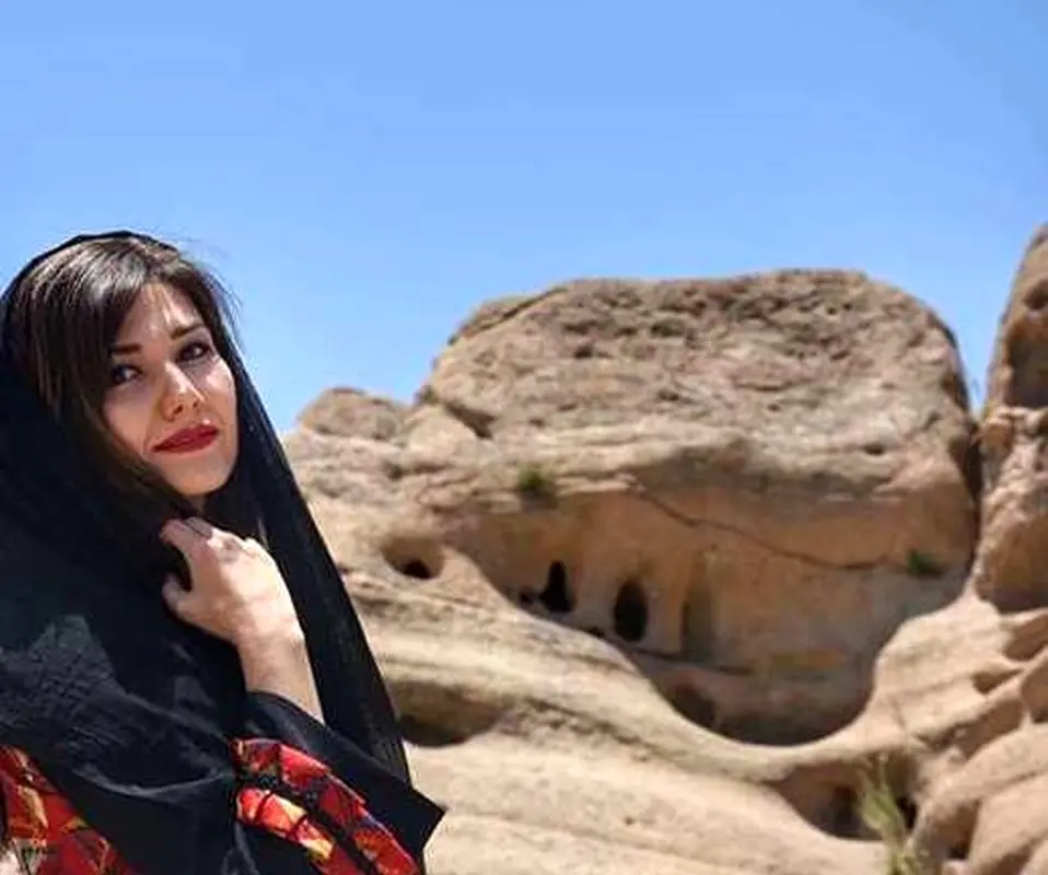 عکس جنجالی از خواهر شاهرخ استخری / نیلوفر پولداری اش را به رخ کشید