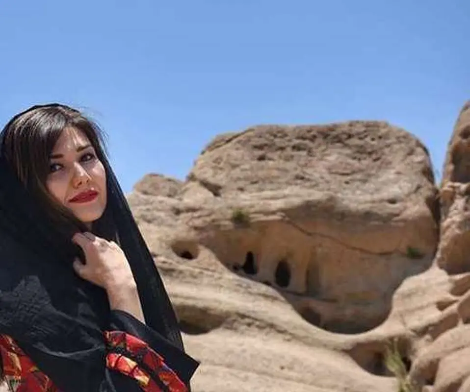 عکس جنجالی از خواهر شاهرخ استخری / نیلوفر پولداری اش را به رخ کشید
