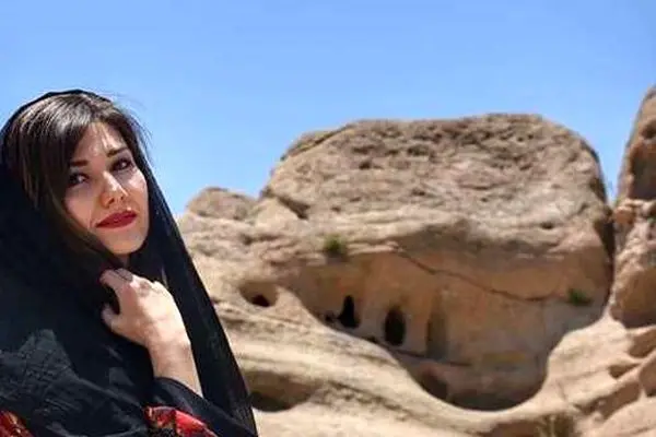 عکس جنجالی از خواهر شاهرخ استخری / نیلوفر پولداری اش را به رخ کشید