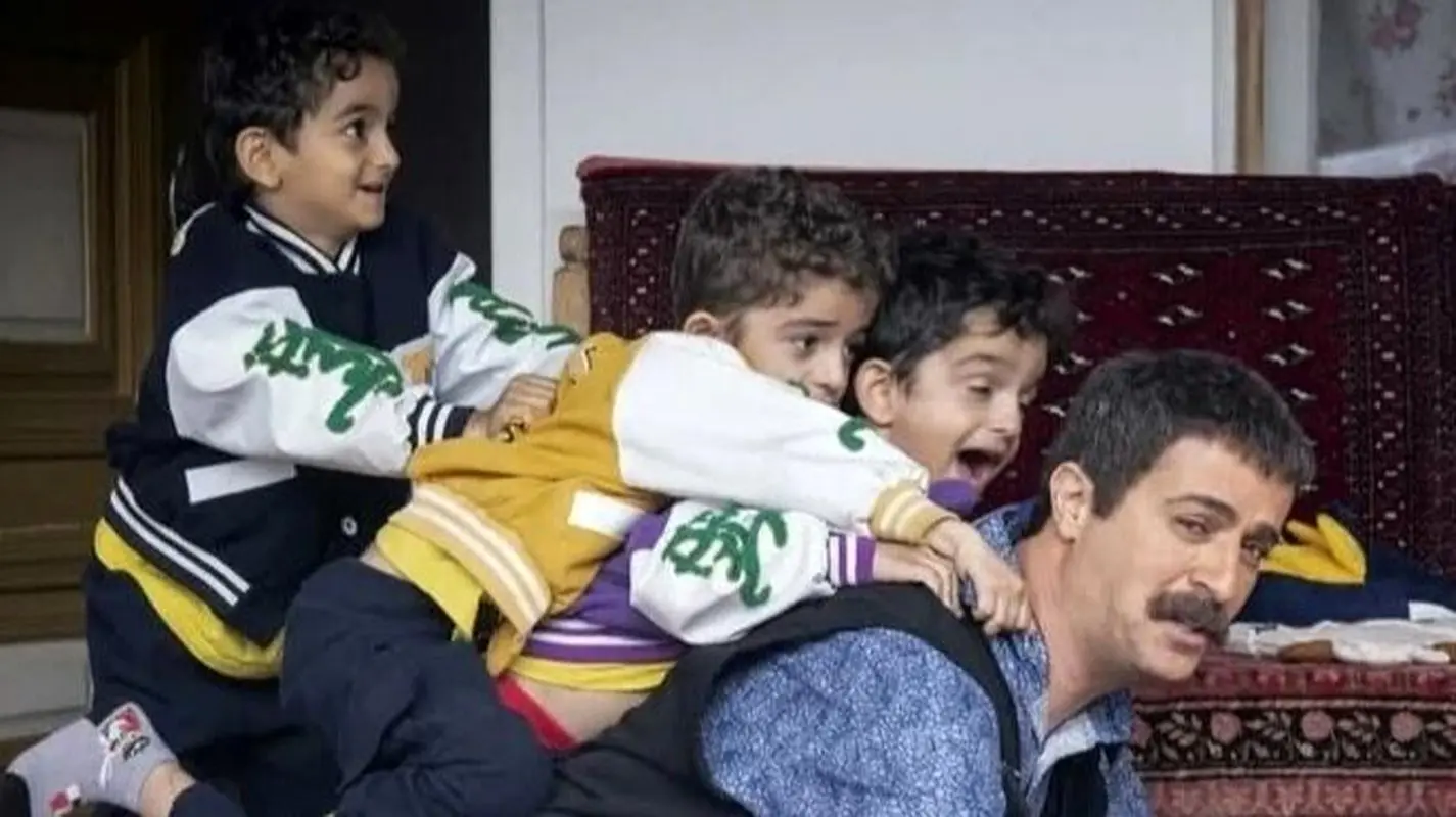 سرگرمی خفن! پشت صحنه خنده‌دار پایتخت با عمویی ماست و ماهی 