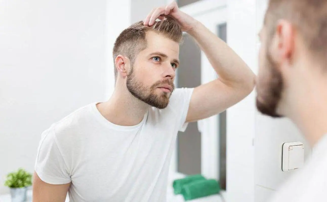 گول تبلیغات را نخورید/ هیچ شامپویی نمی‌تواند موها را یک‌دفعه ترمیم کند