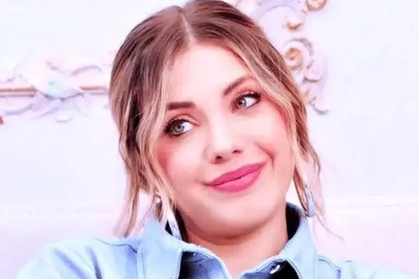 شلوار خاص این سلبریتی محبوب و زیبا (عکس)