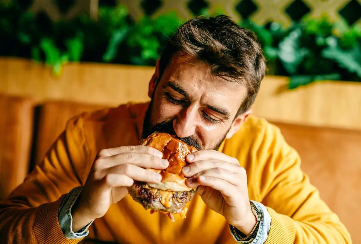 غذاهای فوق فرآوریشده دشمن باروری و سلامت مردان هستند