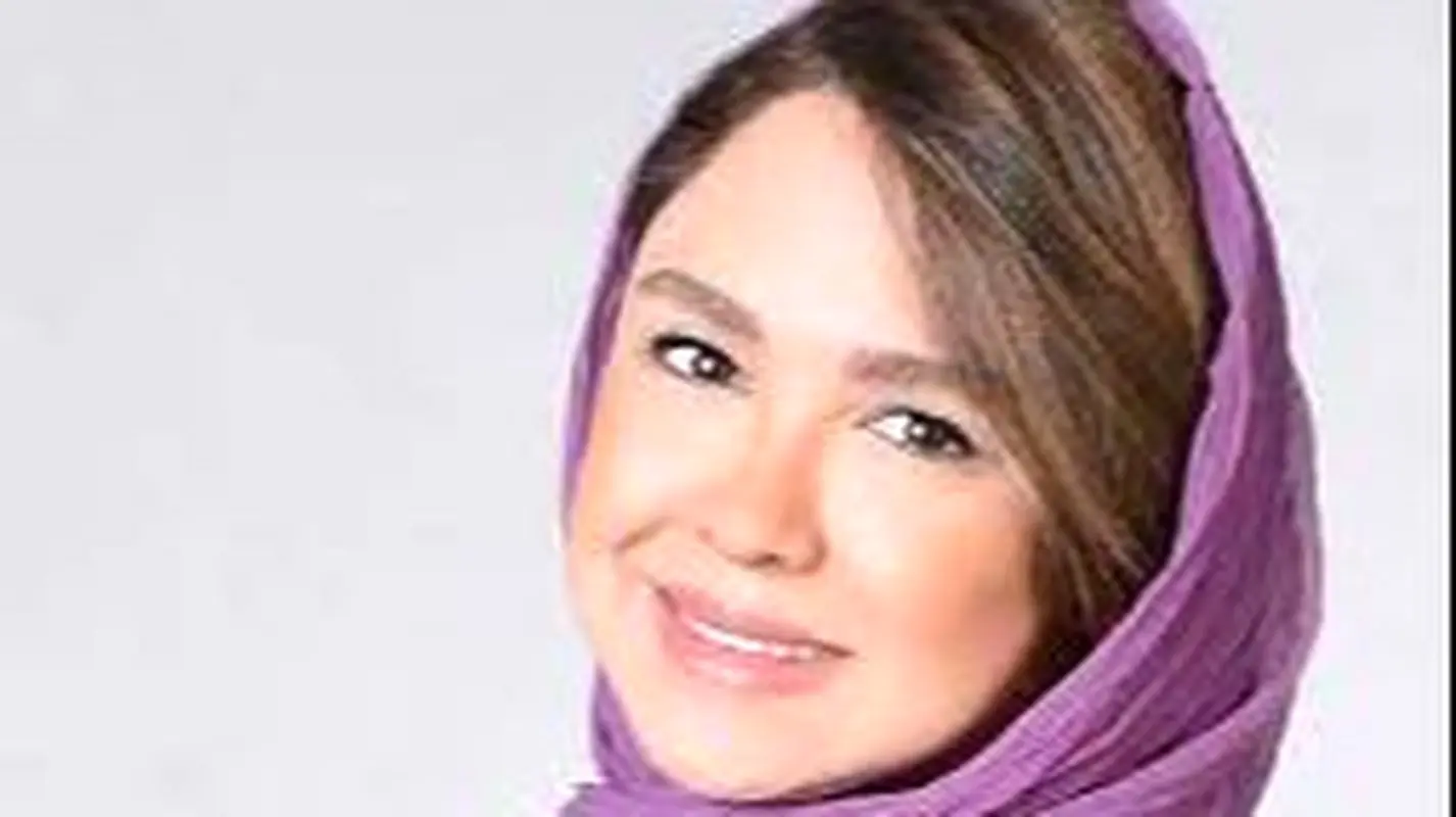 آلبوم عکس های نیلوفر هوشمند بازیگر سریال لیسانسه ها / از کودکی تا ازدواج !