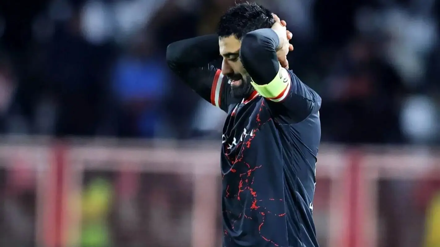 پس لرزه های دیدار پرسپولیس و تراکتور / اعتراض از نوع حسین کنعانی (عکس)