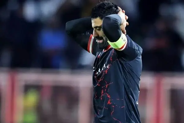 پس لرزه های دیدار پرسپولیس و تراکتور / اعتراض از نوع حسین کنعانی (عکس)