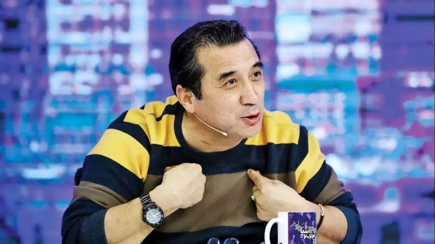 آخرین خبر درباره جنجال اخیر خداداد عزیزی ؛ حتی حق مصاحبه هم دیگر ندارد!