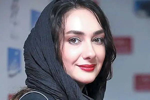 تصویری از هانیه توسلی در نقش متفاوت؛ این بار با چادر و حلقه ازدواج!