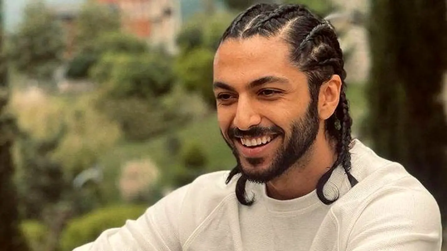 پشت پرده زندگی مجردی کیسان دیباج بازیگر سریال گردن زنی / 30 ساله و پولدار !