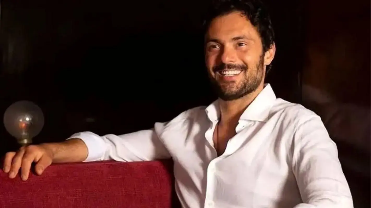 بیوگرافی و زندگی شخصی بازیگر مو بور فیلم مرد عینکی /آدریانو کیست ؟!