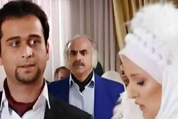 خانه لاکچری و دلباز علی تقوا زاده، بازیگر سریال آوای باران + تصاویر اتاق کتابش