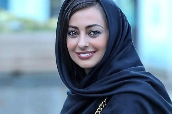 نفیسه روشن و فولکس عاشقانه: تصویری که دل‌ها را برد!