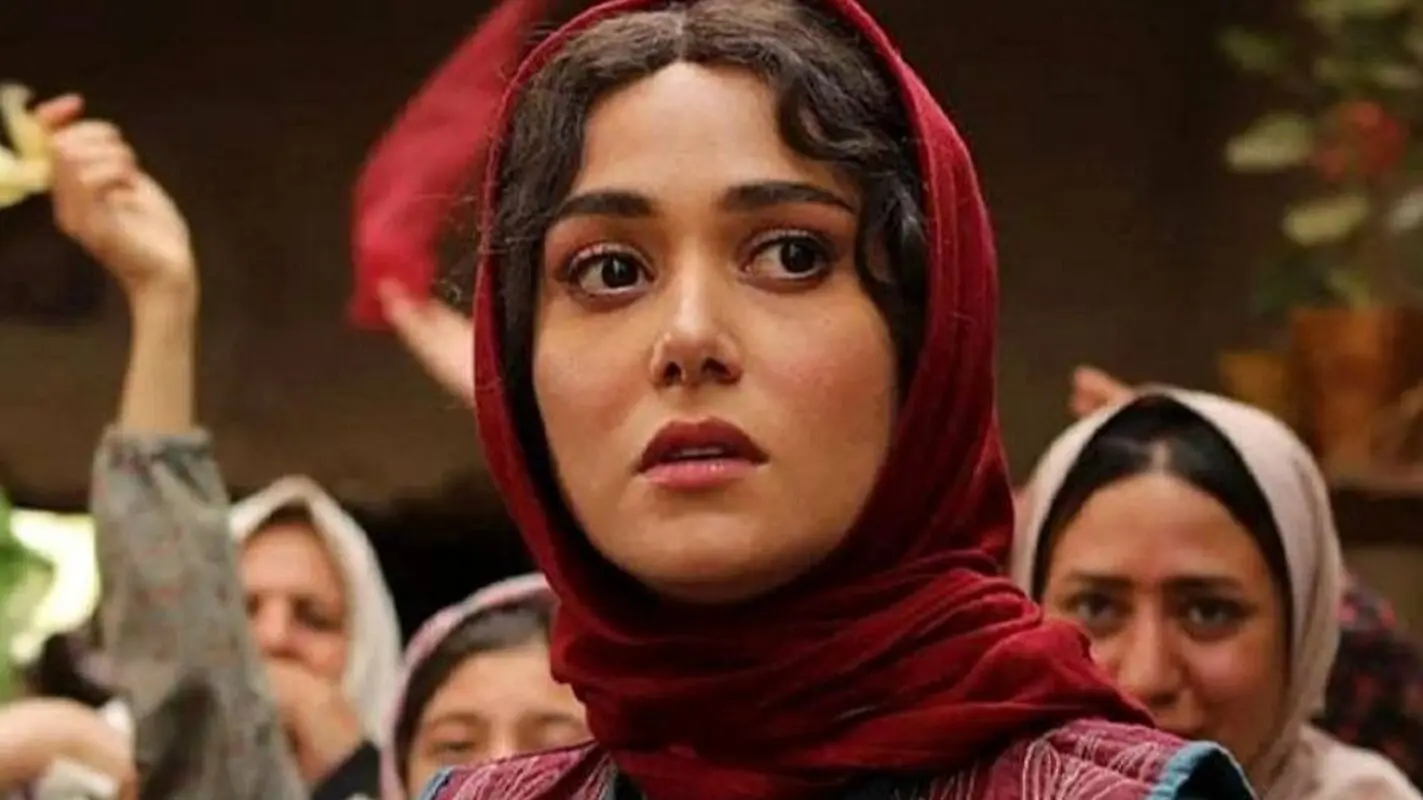 لو رفتن عکسی قدیمی از خانم بازیگر؛ پریناز ایزدیار در کودکی چقدر خوشگل بوده!