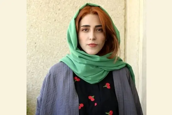 ارتباط هدیه حسینی‌نژاد دختری کم سن و سال با حسن معجونی + عکس لورفته دونفره شان در کنار دریا