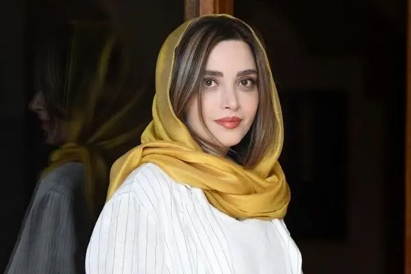 ظاهر شوکه کننده بهنوش طباطبایی در کنار 2 مرد سرشناس / کرک و پر خانم بازیگر ریخت !