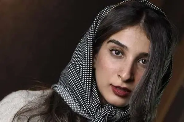 اولین عکس ها از خانواده پر جمعیت شکوفه حیدریان / چه برادر های خوش تیپی !