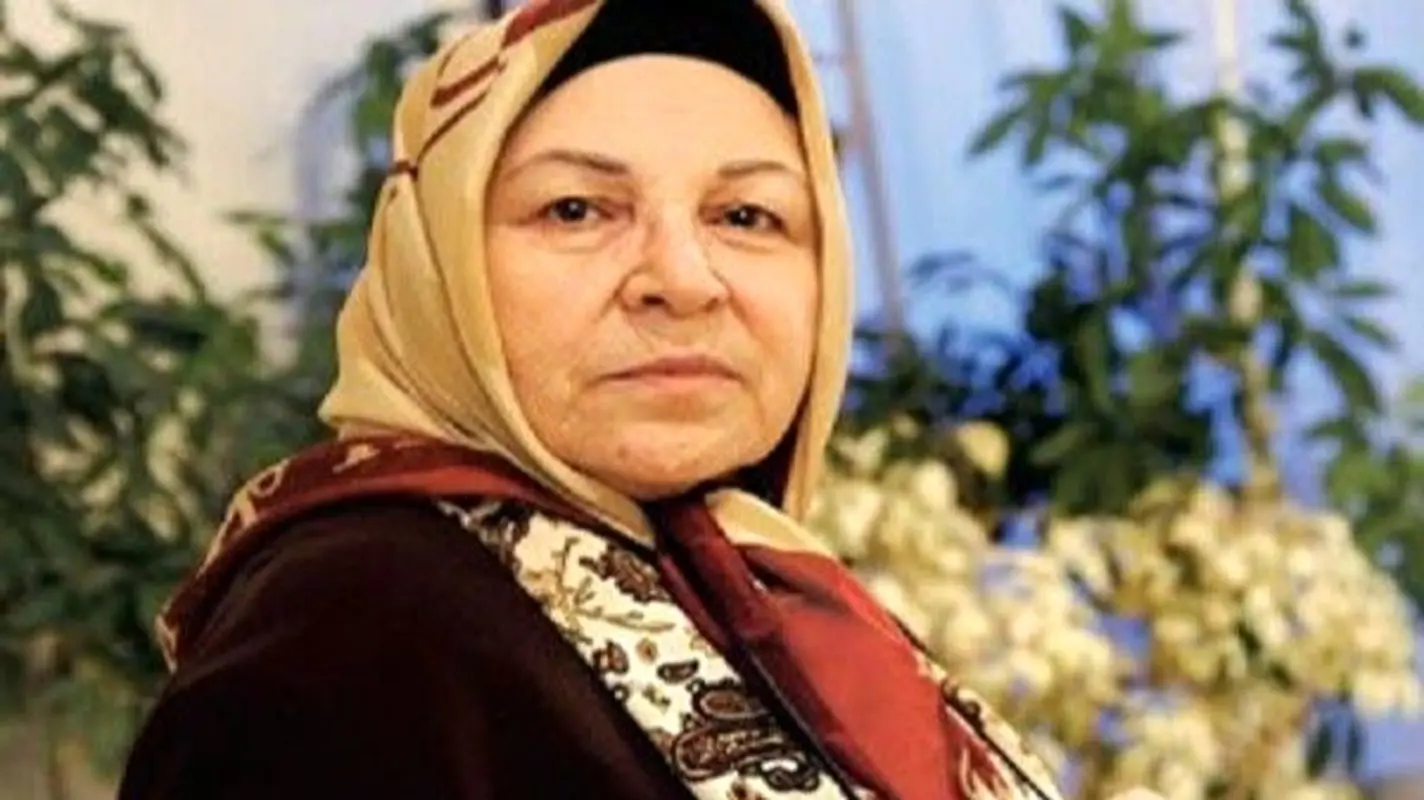 ازدواج شوکه کننده آزیتا لاچینی در 11 سالگی  / در 13 سالگی مادر شد !