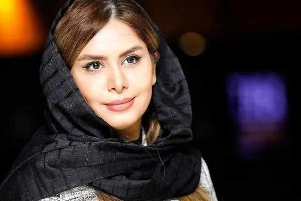 نجمه جودکی با استایلی ساده و درعینحال بسیار شیک/ الگوی استایل کلاسیک به روایت تصویر