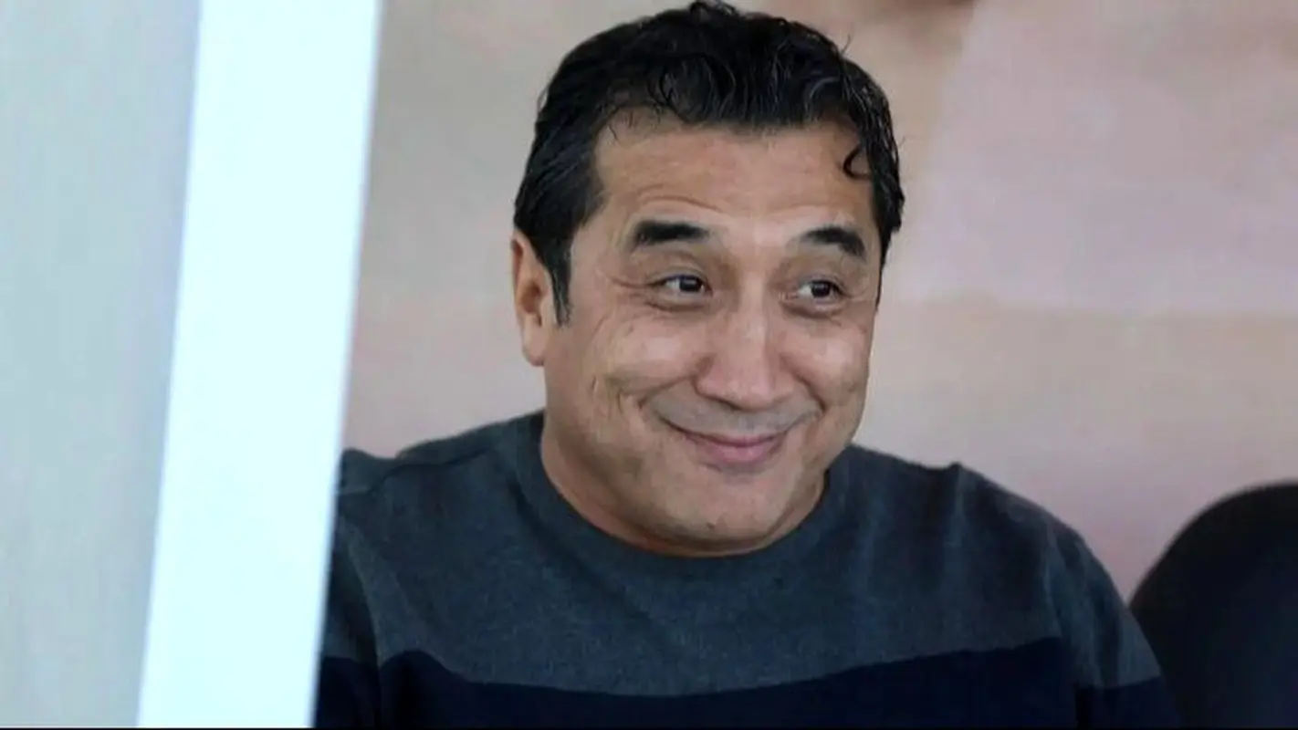 حکم باورنکردنی خداداد عزیزی برای فحاشی در پخش زنده!