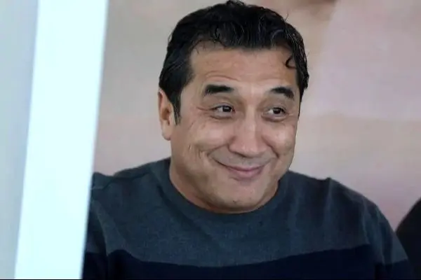 حکم باورنکردنی خداداد عزیزی برای فحاشی در پخش زنده!