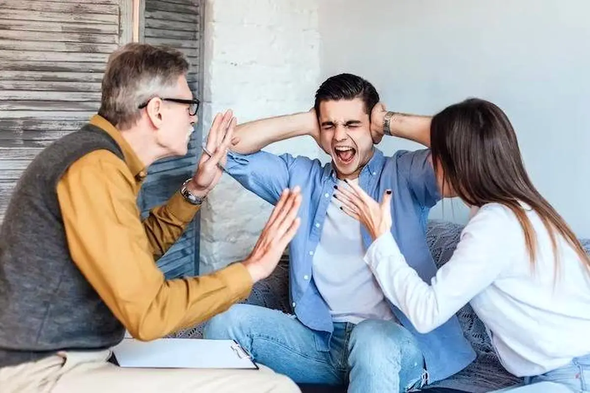 چگونه یک نوجوان موفق تربیت کنیم؟/ از گفتن این جملات بپرهیزید