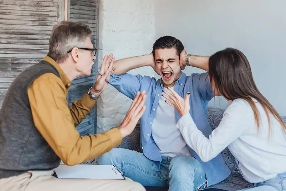 چگونه یک نوجوان موفق تربیت کنیم؟/ از گفتن این جملات بپرهیزید 
