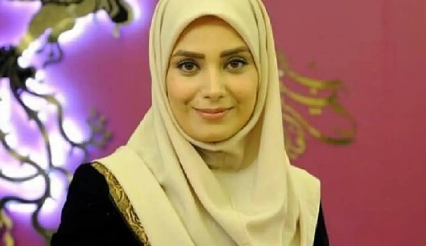 کیف دستی زنانه عجیب صبا راد سوژه شد / تیپ عجیب خانم مجری در راه کلاس زبان + عکس