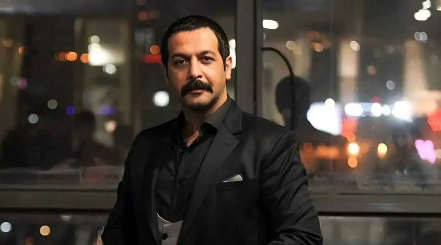 فیروز کریمی با دستپخت عجیبش همه را شوکه کرد؛ واکنش حیرت‌انگیز امیر غفارمنش و کامران تفتی!