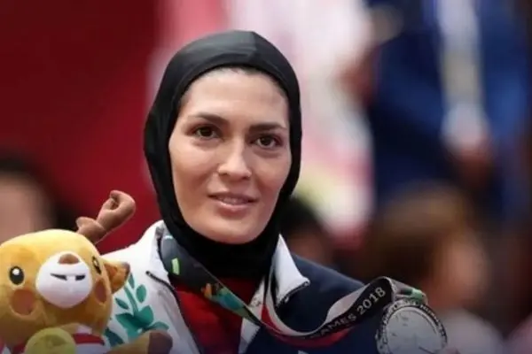 «فیلم گفتگوی الهه منصوریان: مرد باید جنم کار کردن و پول درآوردن داشته باشد!»