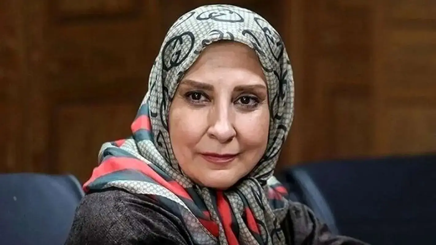 آلبوم عکس های مرجانه گلچین / از تم شب یلدایی تا لباس عروسی !