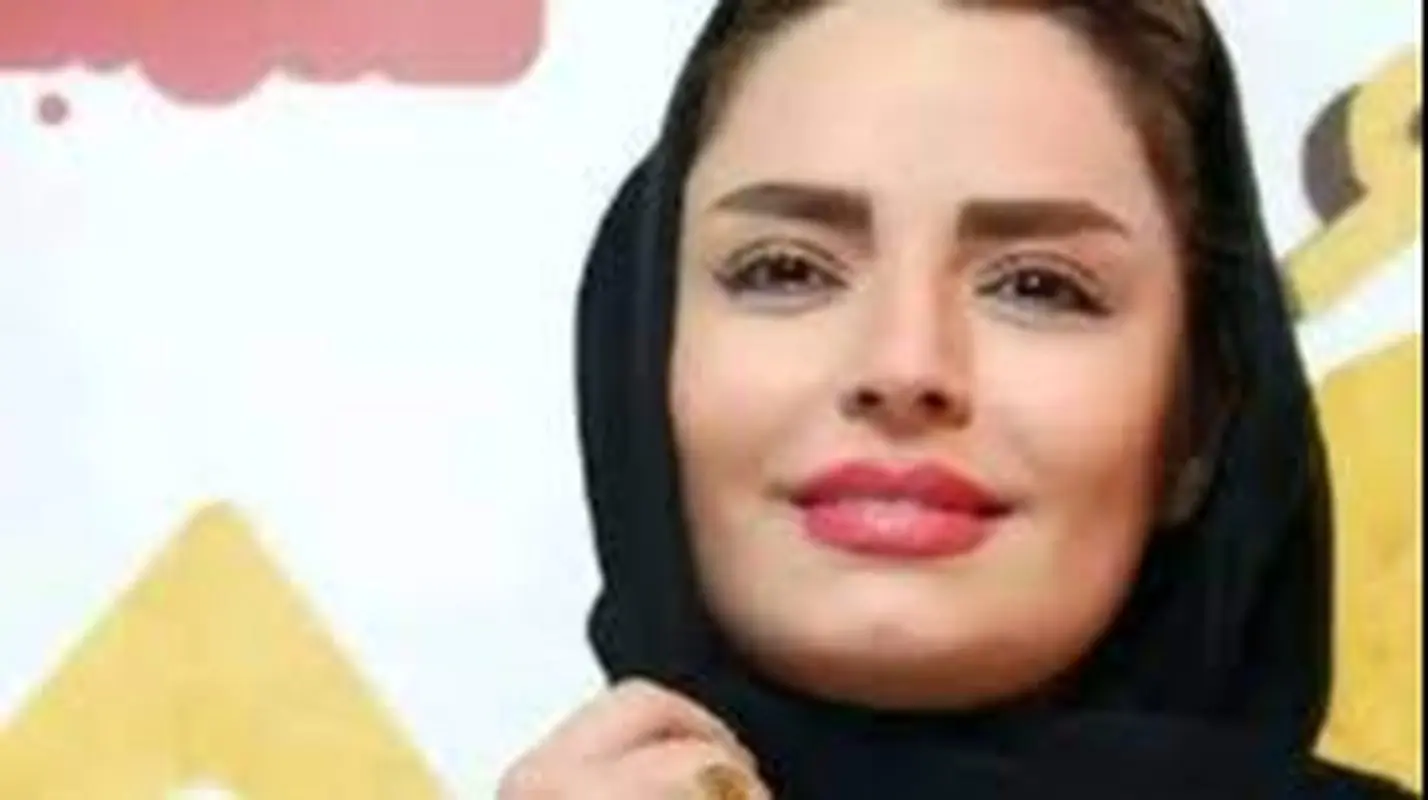 استایل پولداری سپیده خداوردی برای کریسمس و شب یلدا / یکی از یکی شیک تر !