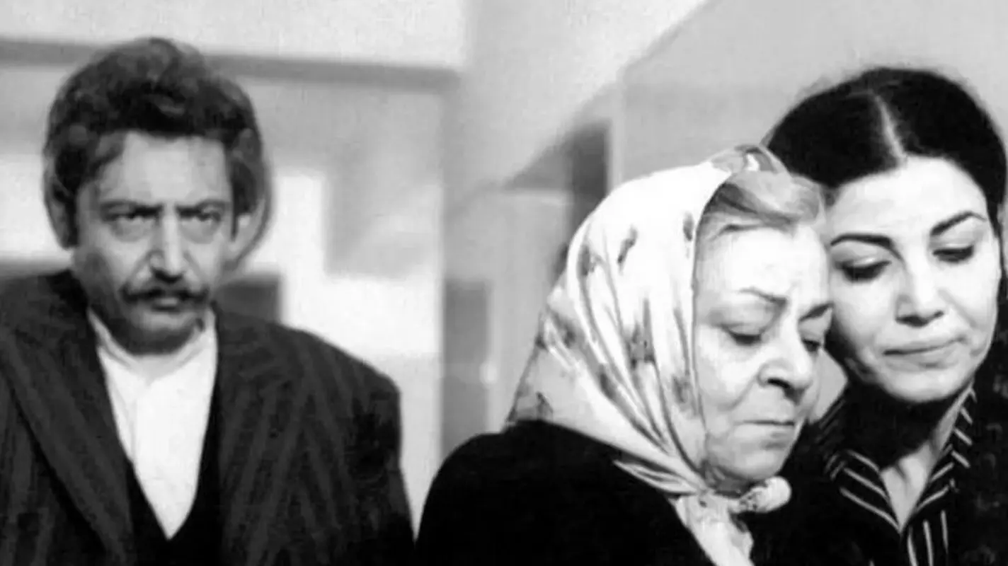 آخرین عکس از مادر قیصر قبل از فوت / سینما ایران 30 سال پیش عزادار شد !