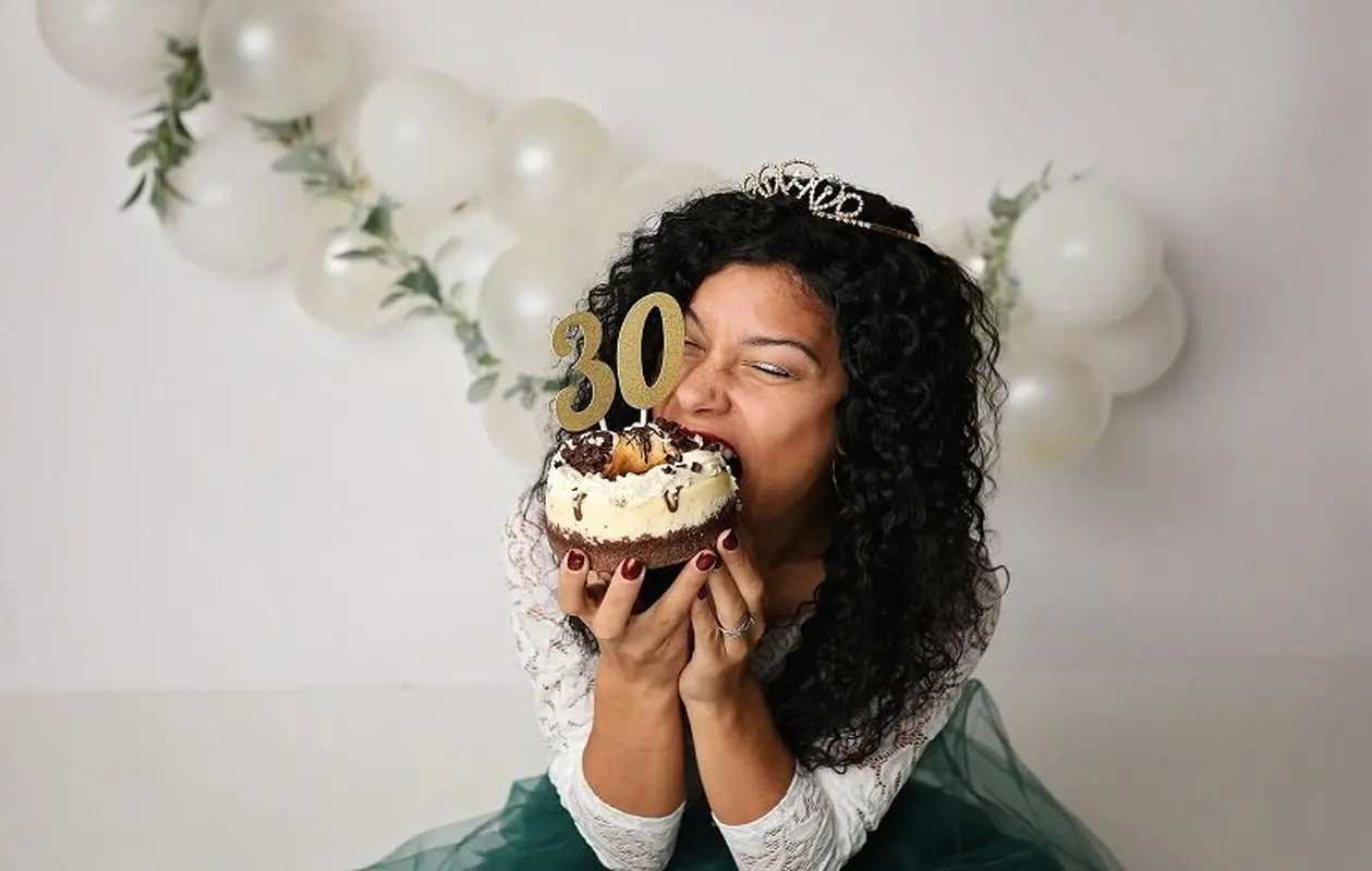 کمیک های بامزه از تفاوت روابط عاشقانه قبل و بعد از 30 سالگی